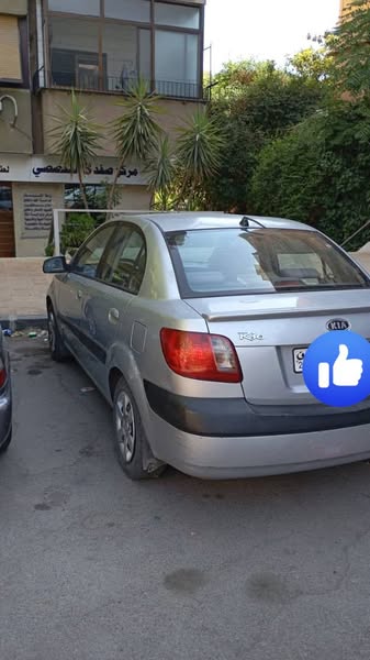 KIA RIO 2006 - صورة 4