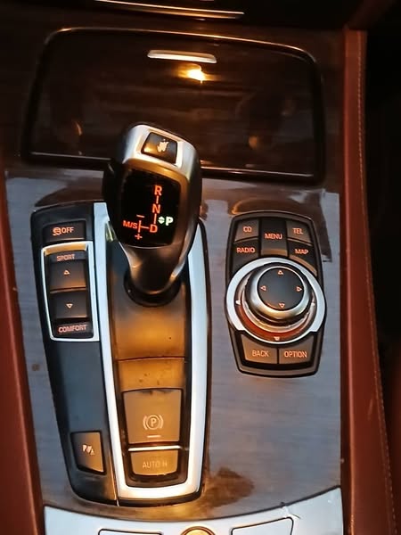 BMW 730Li 2012 - صورة 4