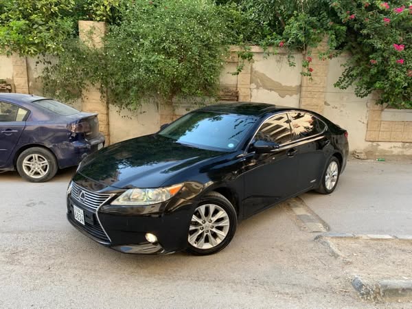 Lexus ES 300 2013 - صورة 4