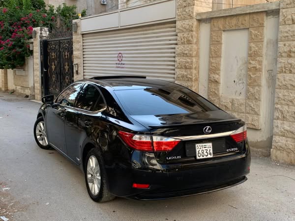 Lexus ES 300 2013 - صورة 2