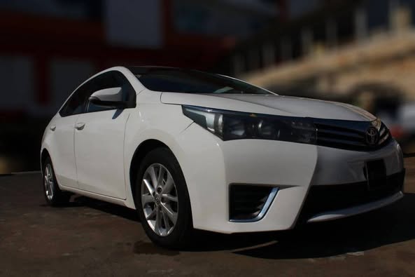 Toyota Corolla 2015 - صورة 3
