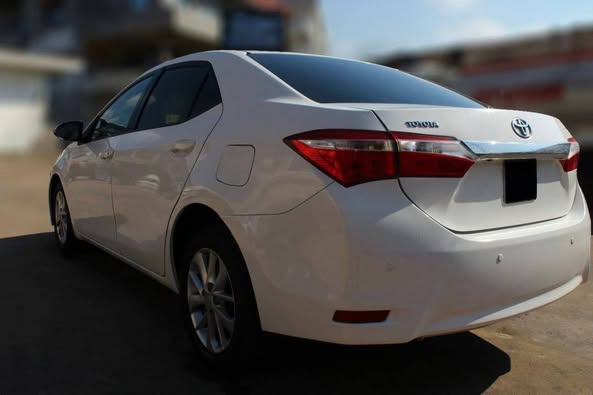 Toyota Corolla 2015 - صورة 2