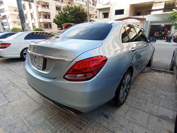 مرسيدس C300 2015 - صورة 5