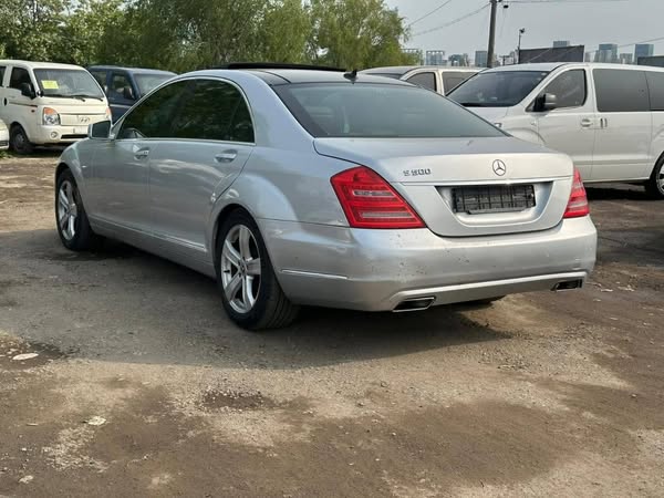 مرسيدس S350 2011 - صورة 2