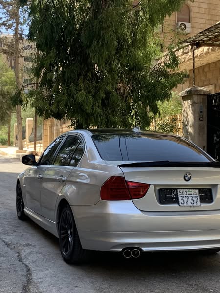بي إم دبليو 328 2010 - صورة 3