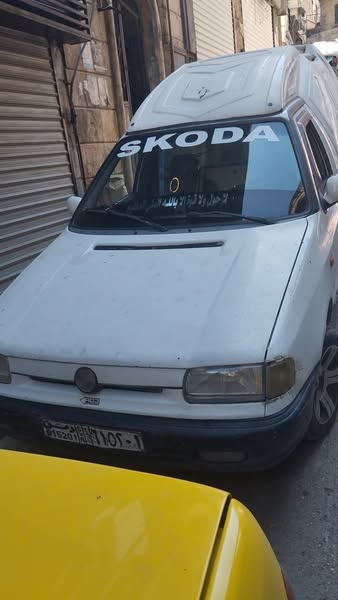 سكودا Pickup 1998 - صورة 2