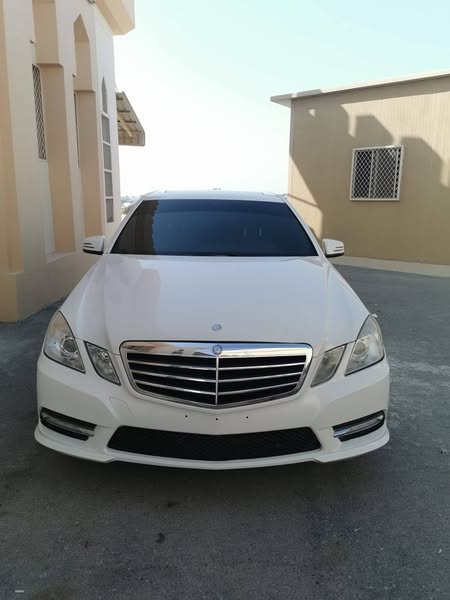Mercedes-Benz E350 2012 - صورة 1