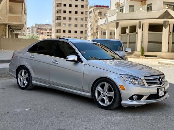 مرسيدس-بنز C300 2011 - صورة 4