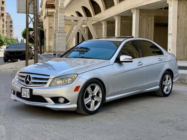 مرسيدس-بنز C300 2011 - صورة 3