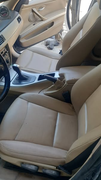 BMW 320i 2006 - صورة 4