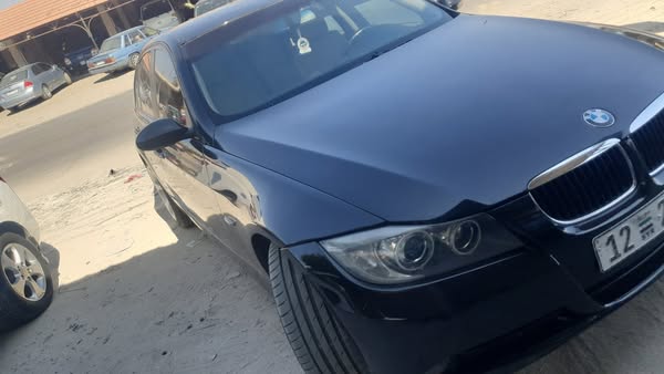 BMW 320i 2006 - صورة 2