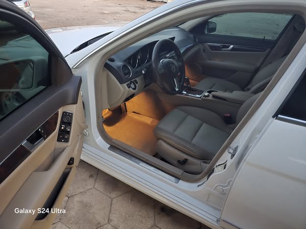 مرسيدس C300 2013 - صورة 4