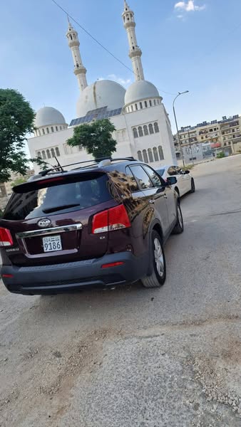 كيا سورينتو 2012 - صورة 2