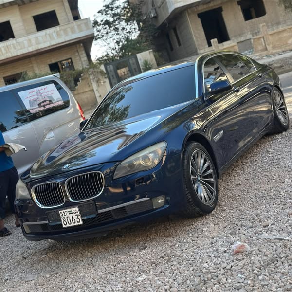 بي ام دبليو 730Li 2012 - صورة 1