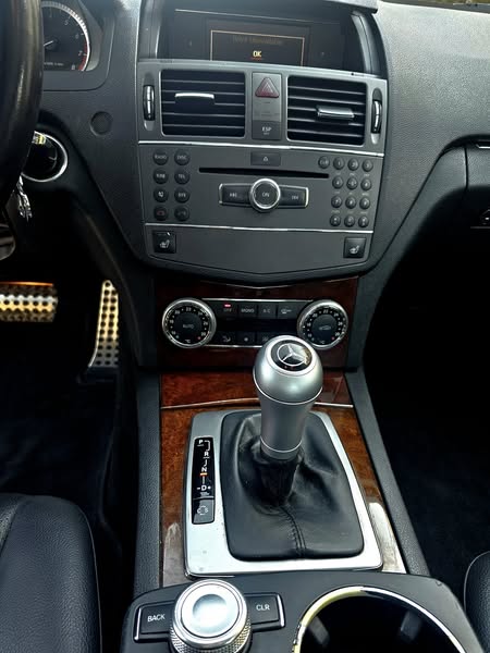 مرسيدس-بنز C 300 2010 - صورة 5