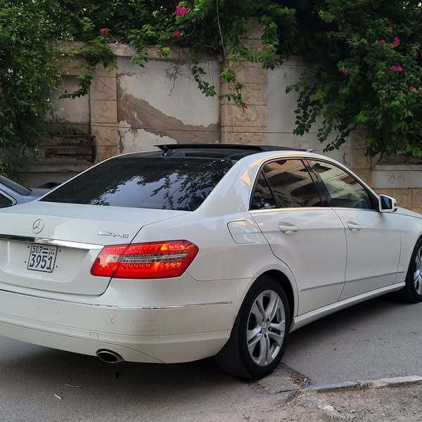 مرسيدس-بنز E 300 2011 - صورة 2