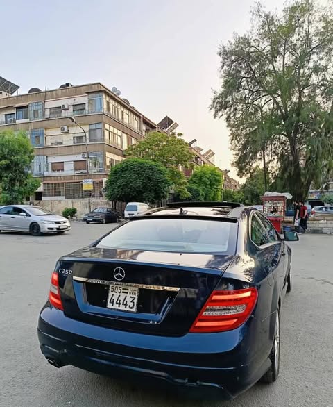 مرسيدس-بنز C250 2014 - صورة 5