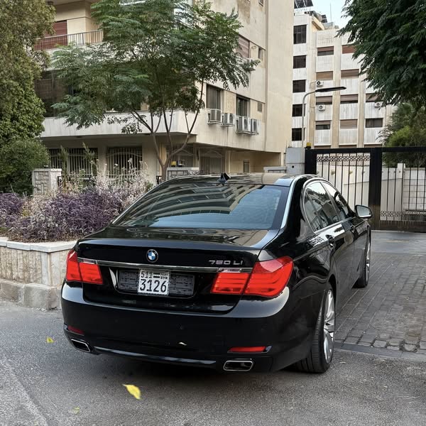Bmw 750 Li 2012 - صورة 5