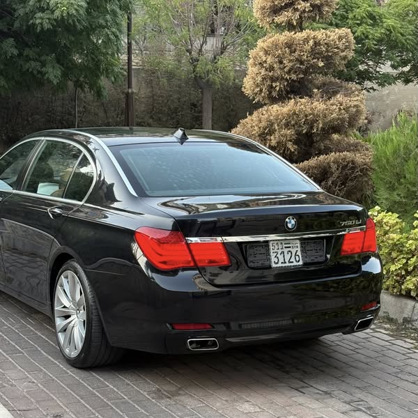 Bmw 750 Li 2012 - صورة 4