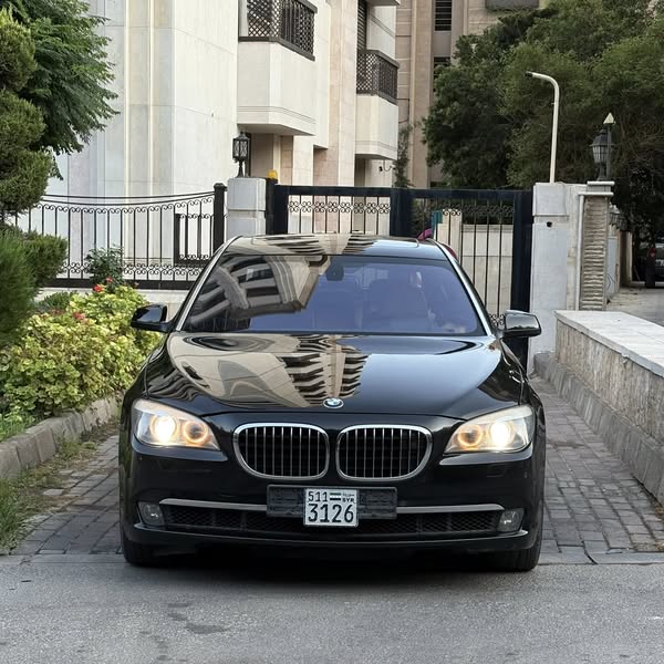 Bmw 750 Li 2012 - صورة 3