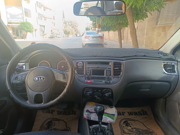 كيا ريو 2011 - صورة 5