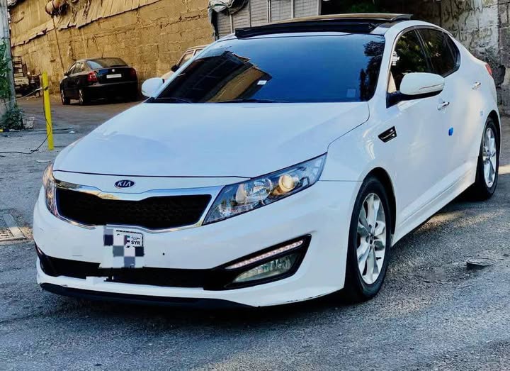 كيا اوبتيما K5 2011