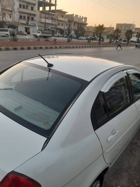 هيونداي أكسنت 2011 - صورة 2