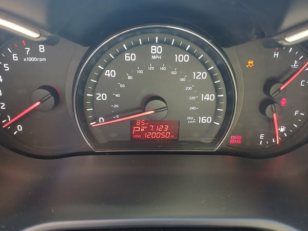 كيا سورينتو 2015 - صورة 2