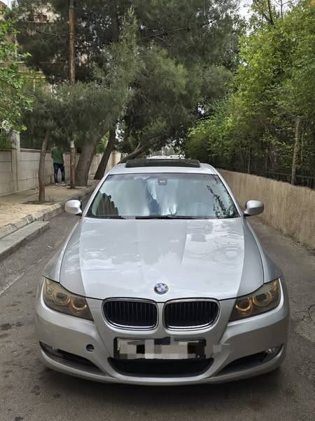 بي ام i320 2009 - صورة 1