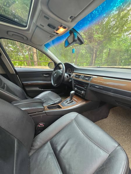 بي ام 320i 2010 - صورة 3