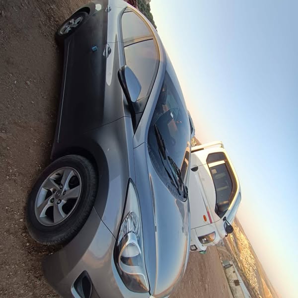 هيونداي افانتي 2013 - صورة 4