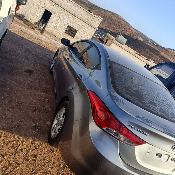 هيونداي افانتي 2013 - صورة 5