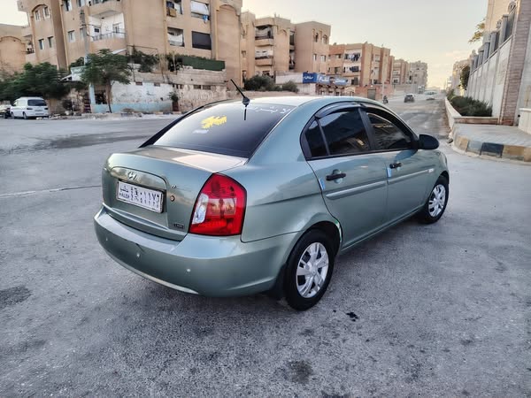 هيونداي فيرنا 2007 - صورة 4