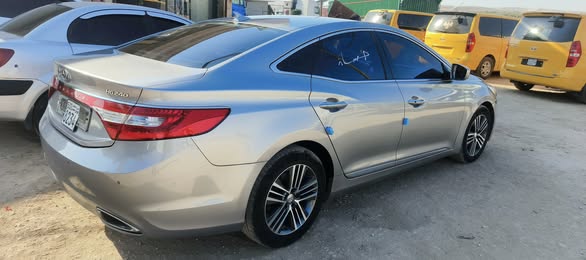 هيونداي أزيرا 2014 - صورة 1