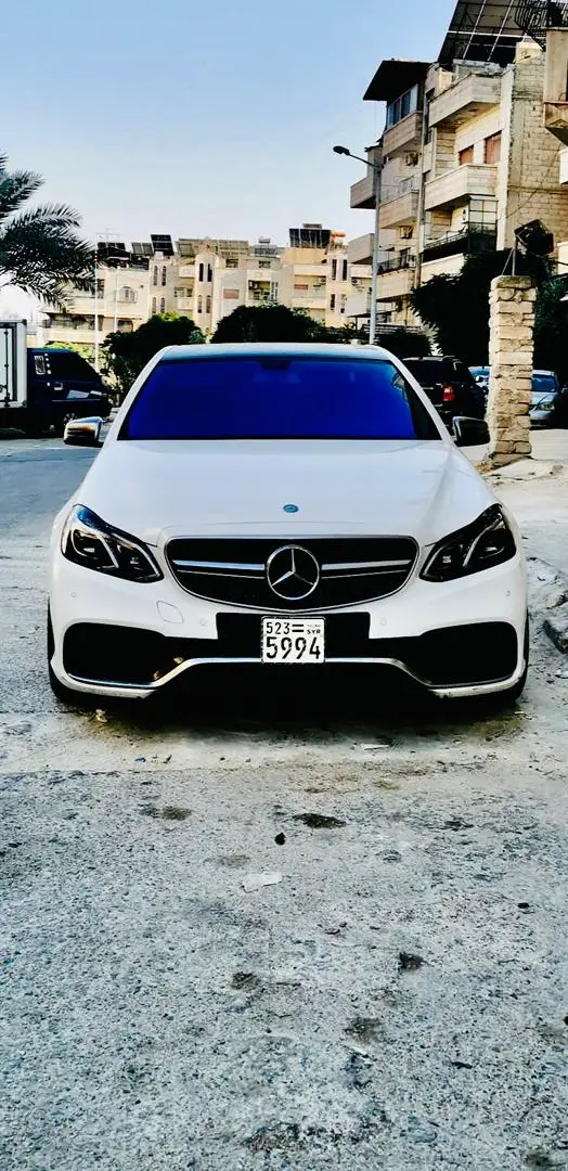 Merceds benz e200 2014 - صورة 1