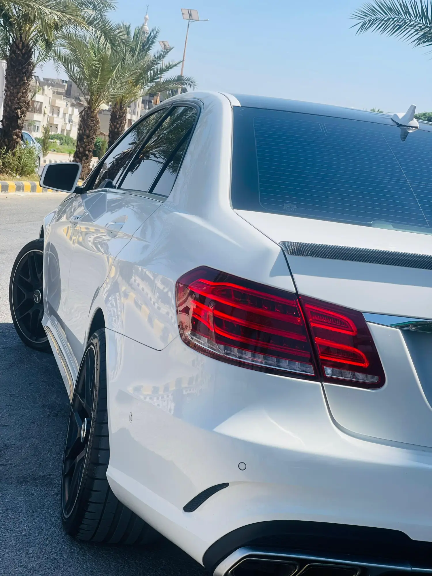 Merceds benz e200 2014 - صورة 2