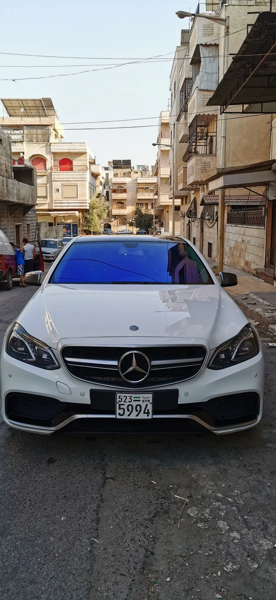 Merceds benz e200 2014 - صورة 4