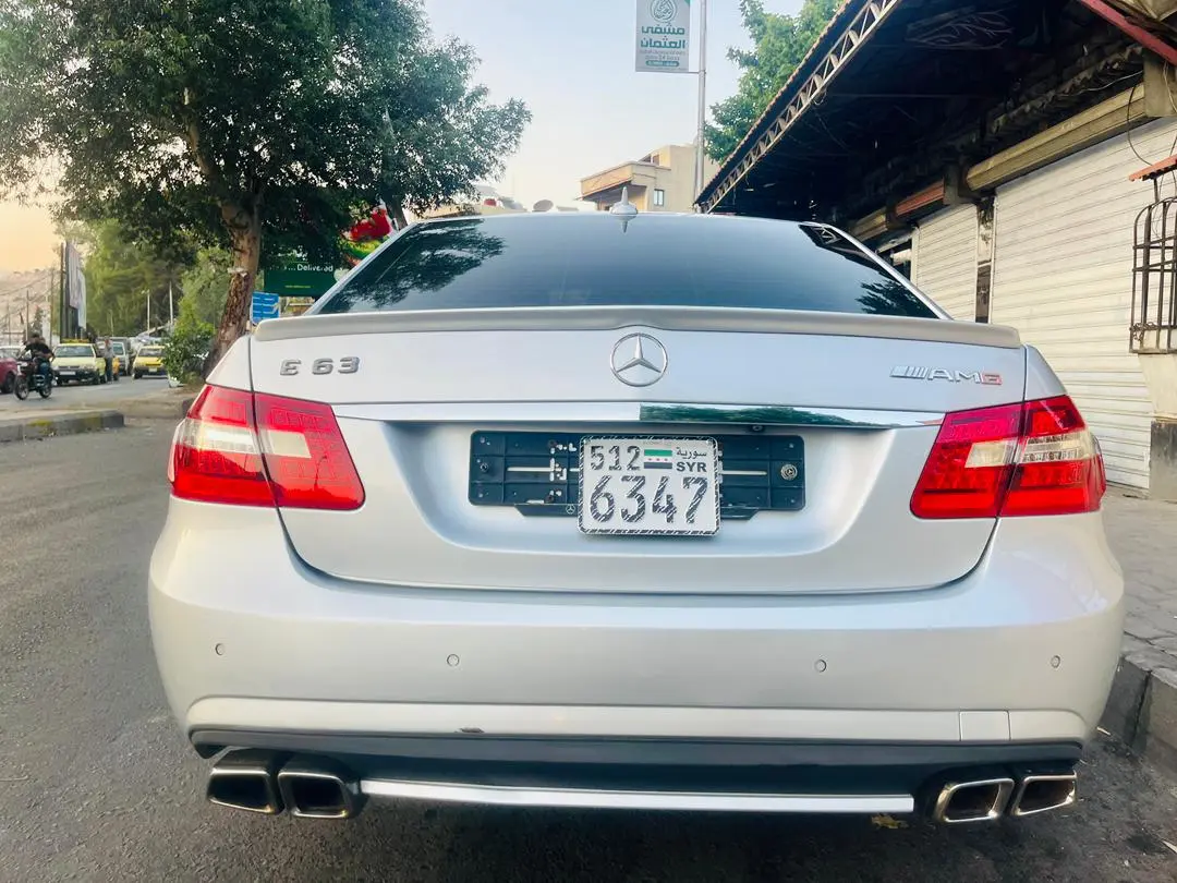 مرسيدس E 63 AMG 2011 قمة الفخامة - صورة 1