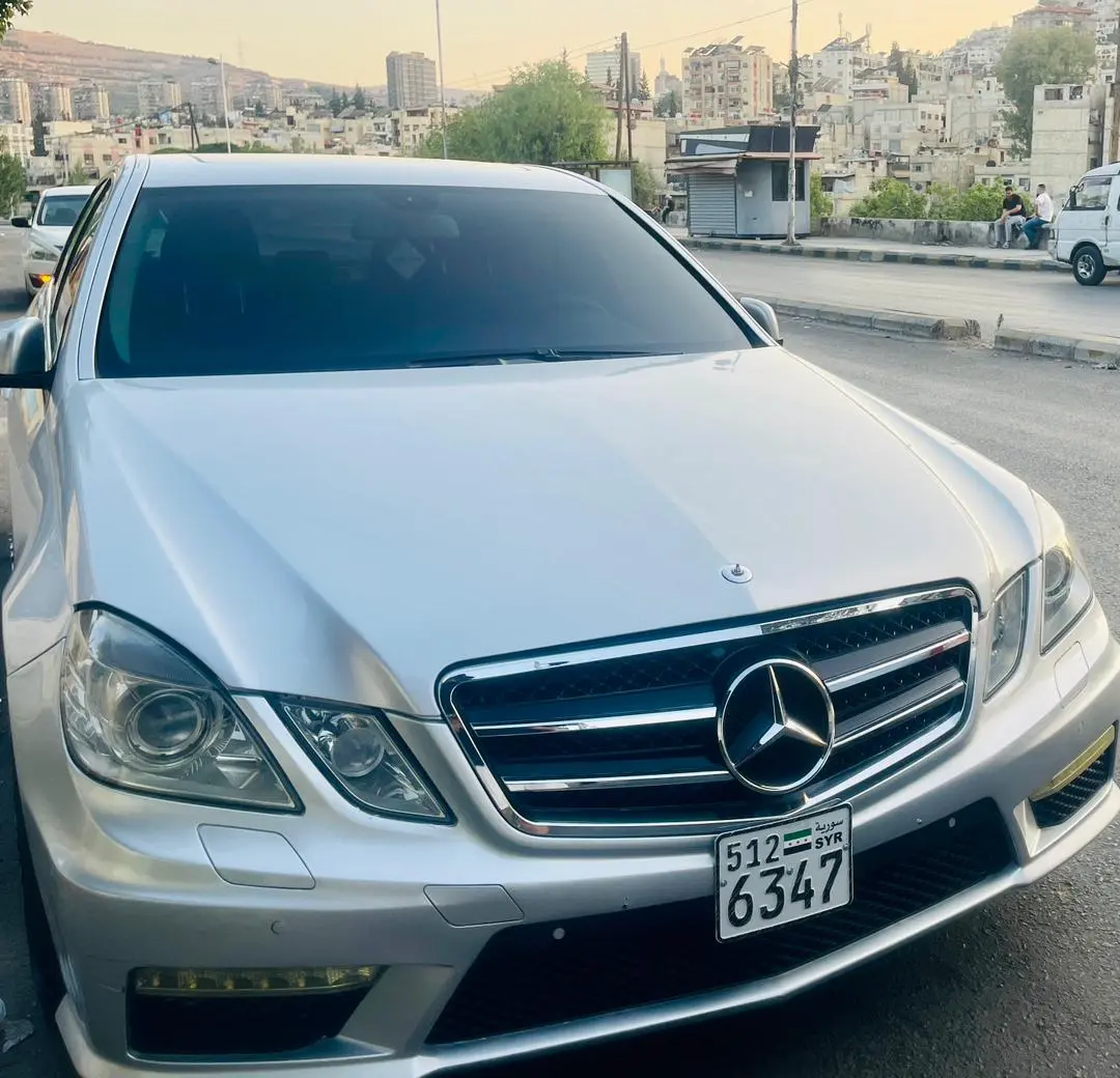 مرسيدس E 63 AMG 2011 قمة الفخامة - صورة 2