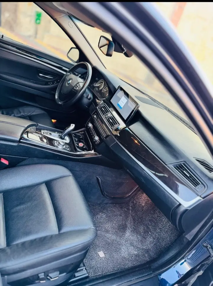 BMW 535i GT 2012 بحالة ممتازة - صورة 1