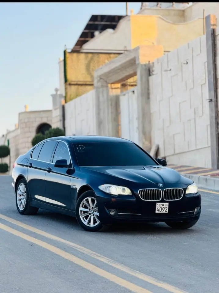 BMW 535i GT 2012 بحالة ممتازة - صورة 4