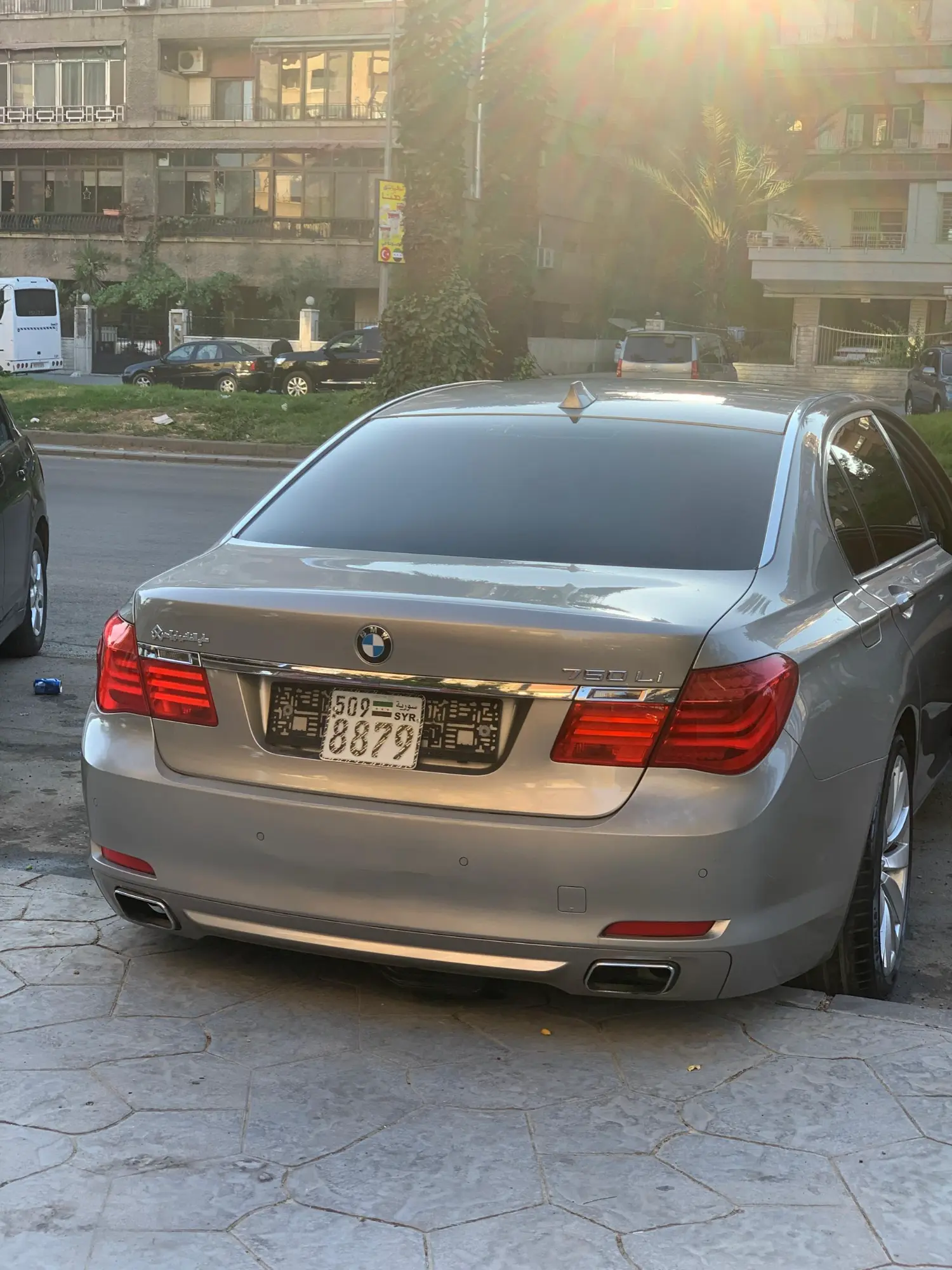 BMW750Li كاملة مسكرة 100% - صورة 2